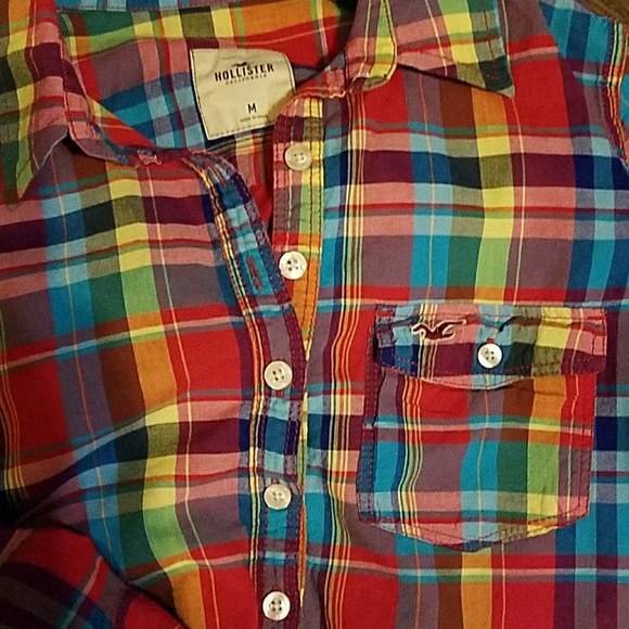 ** SOLD** Hollister and Rue 21 shirts (2) - Picture 4 of 5